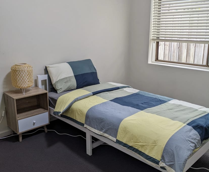 Furnished room in a flatshare