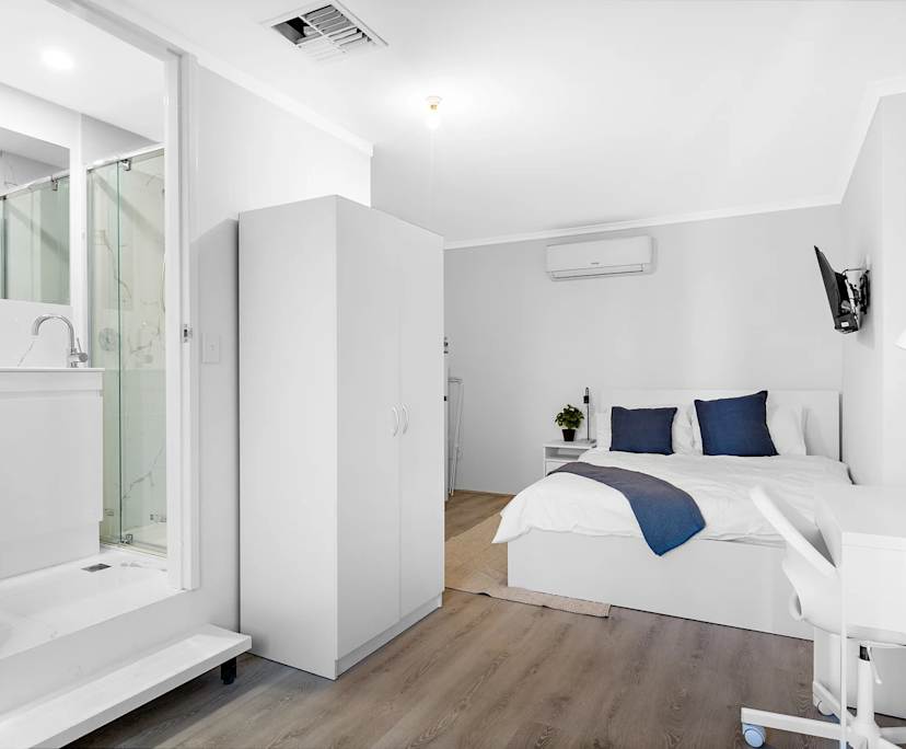 $385, Share-house, 5 bathrooms, Doolandella QLD 4077