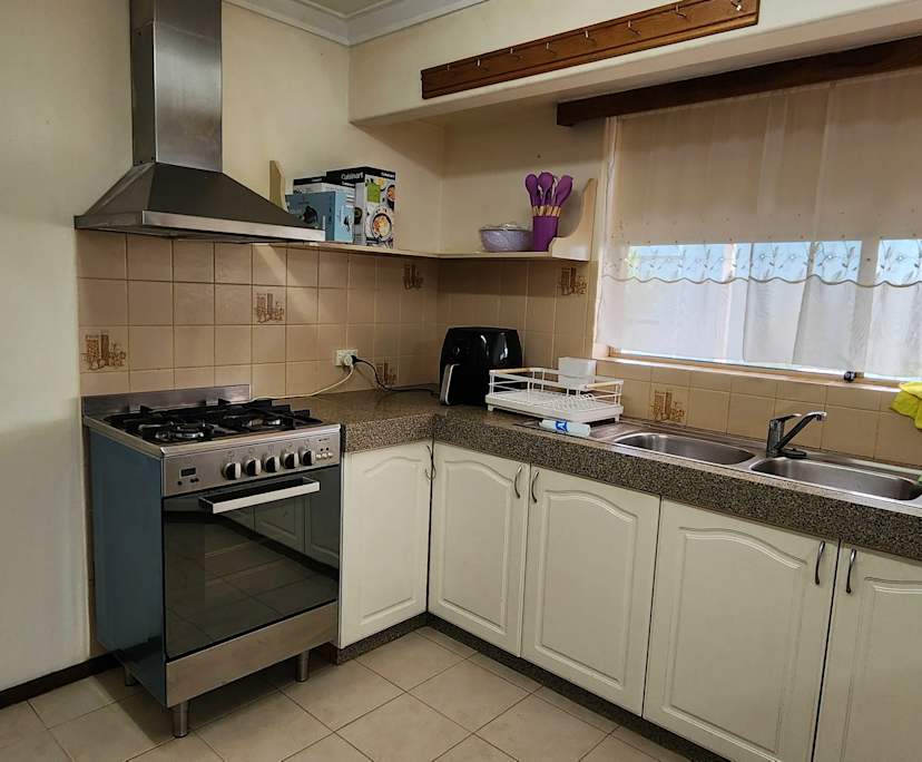 Room in a share house