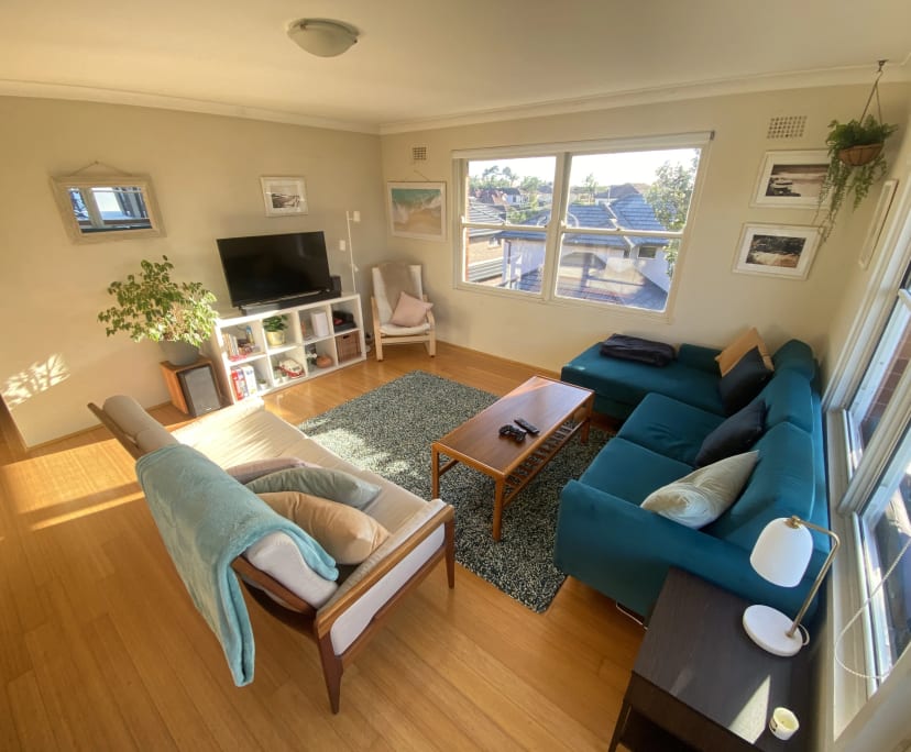 Furnished room in a flatshare