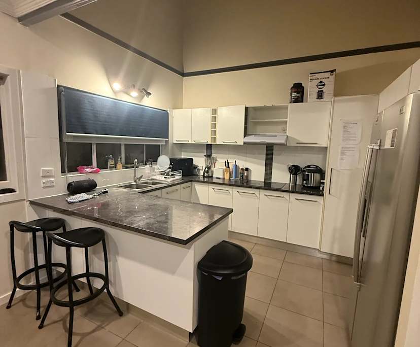 $400, Share-house, 5 bathrooms, Mermaid Waters QLD 4218