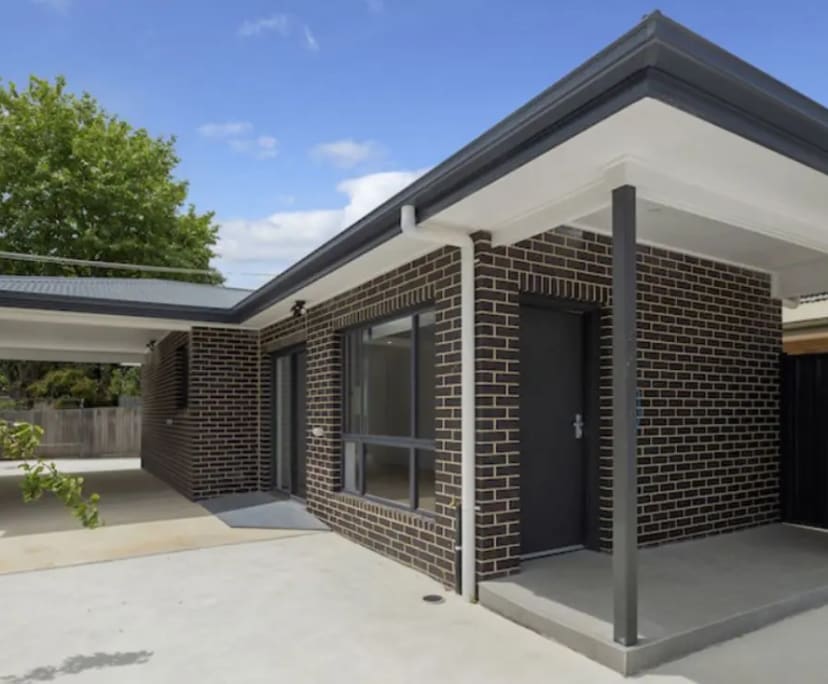 Whole property with 2 rooms for rent