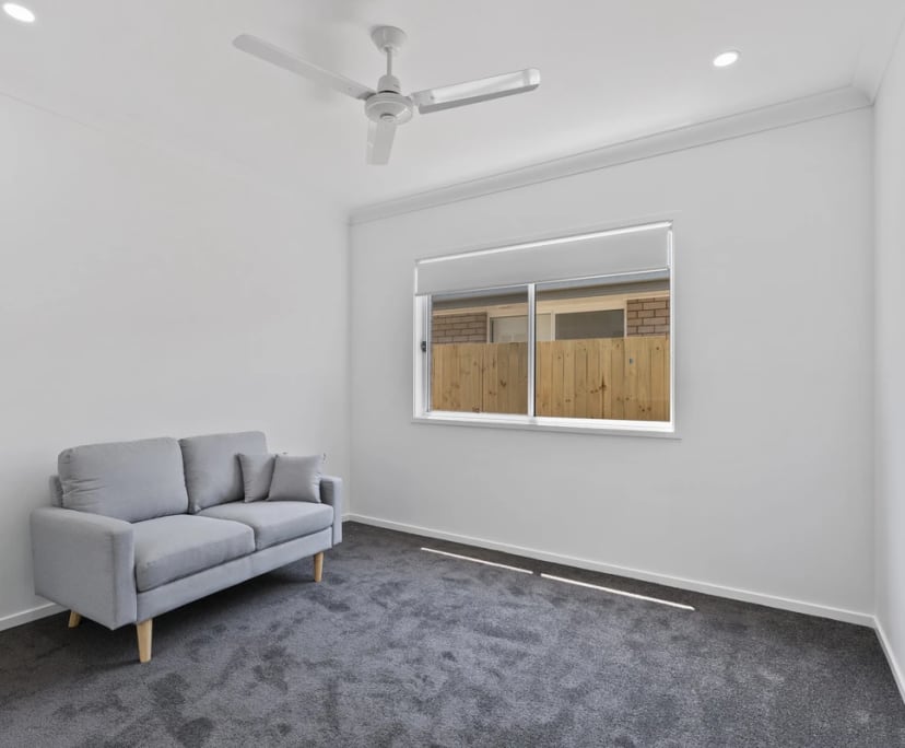 $310, Share-house, 3 bathrooms, Logan Reserve QLD 4133