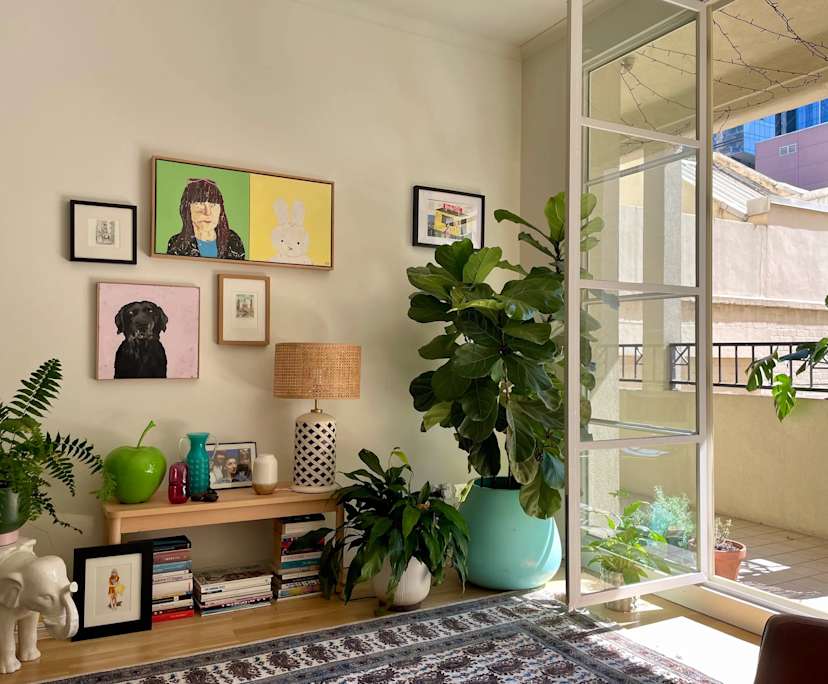 Furnished room in a flatshare