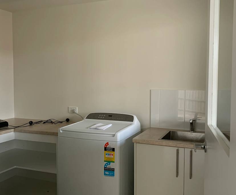 $355, Student-accommodation, 1 bathroom, Herston QLD 4006