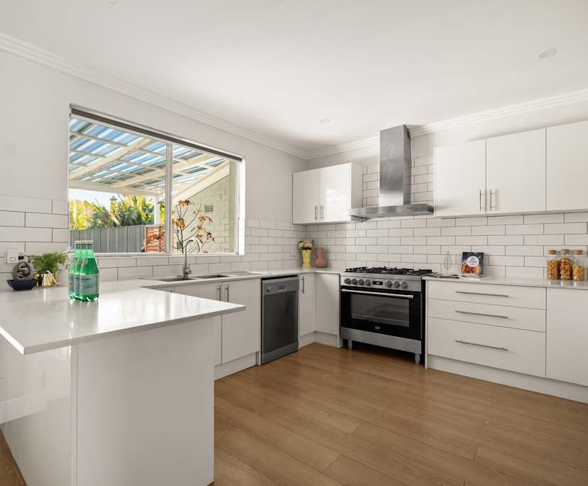 Whole property with 4 rooms for rent