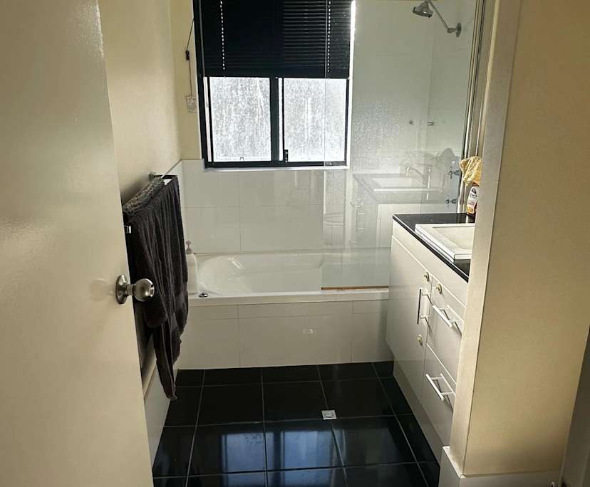 $260, Share-house, 4 bathrooms, South Guildford WA 6055