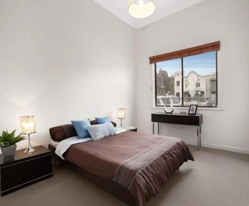 Room in a share house