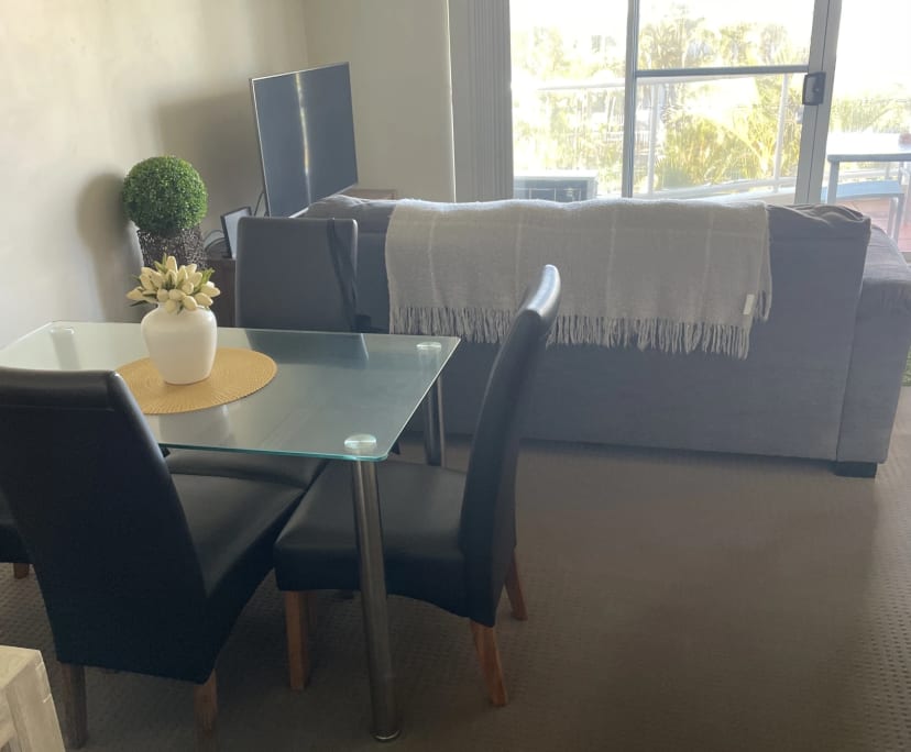 $300, Student-accommodation, 1 bathroom, Labrador QLD 4215