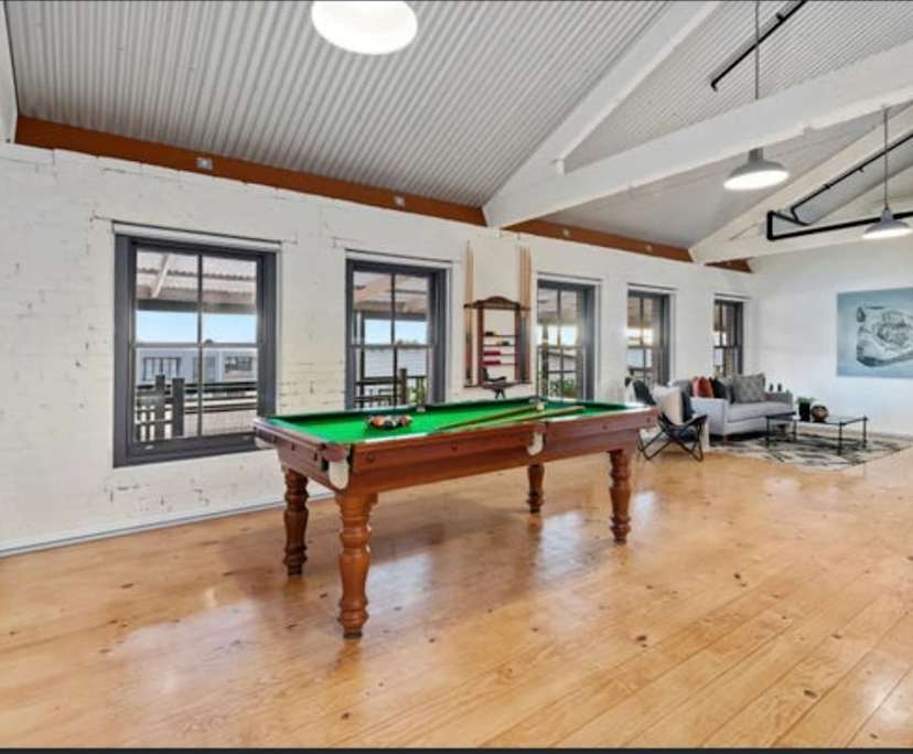 Whole property with 2 rooms for rent