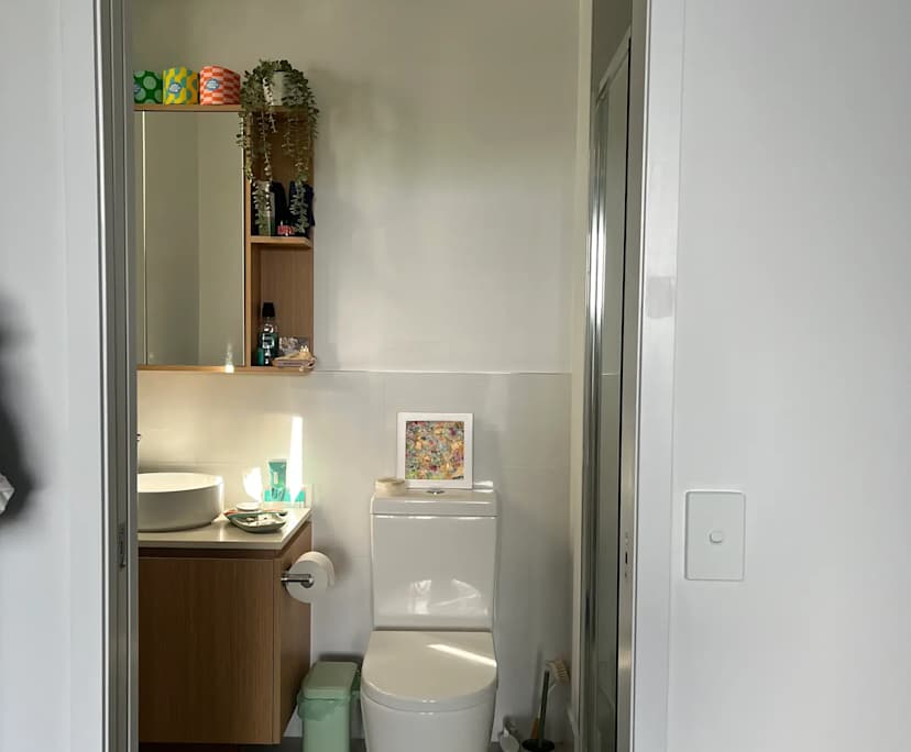 $500, Flatshare, 2 bathrooms, Woolloongabba QLD 4102