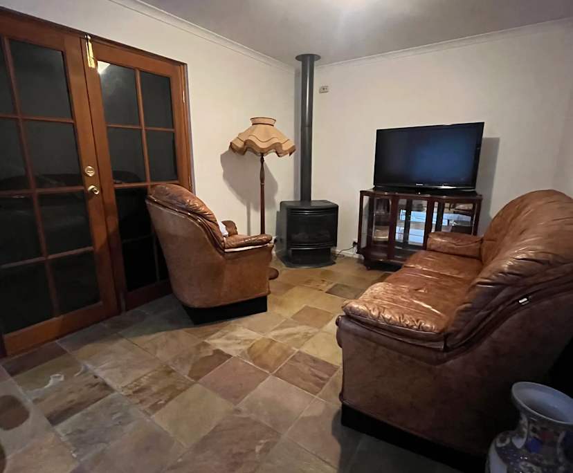 Furnished room with own bathroom