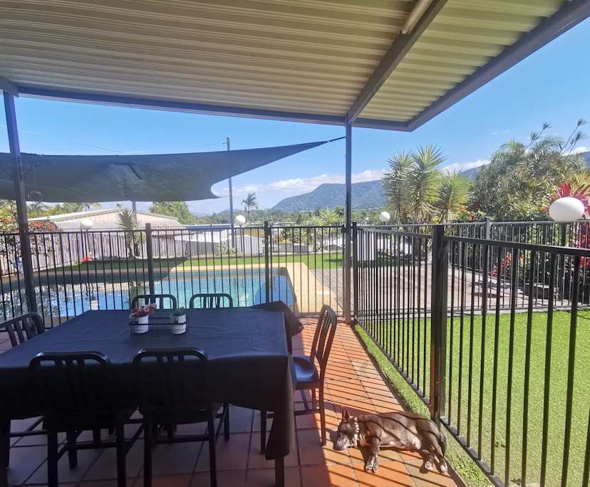 $300, Share-house, 3 bathrooms, Mooroobool QLD 4870