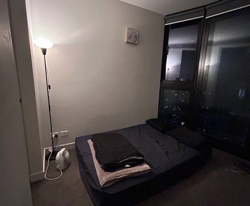Unfurnished room with ensuite in a flatshare