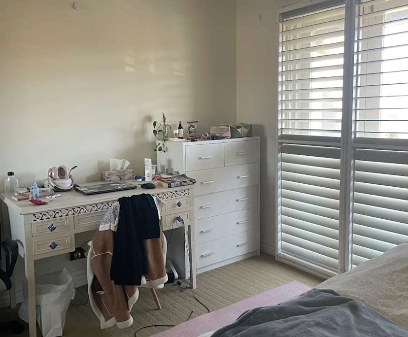 Room in a share house