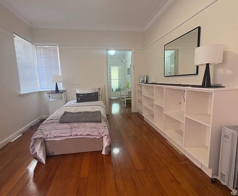$450, Studio, 1 bathroom, South Yarra VIC 3141