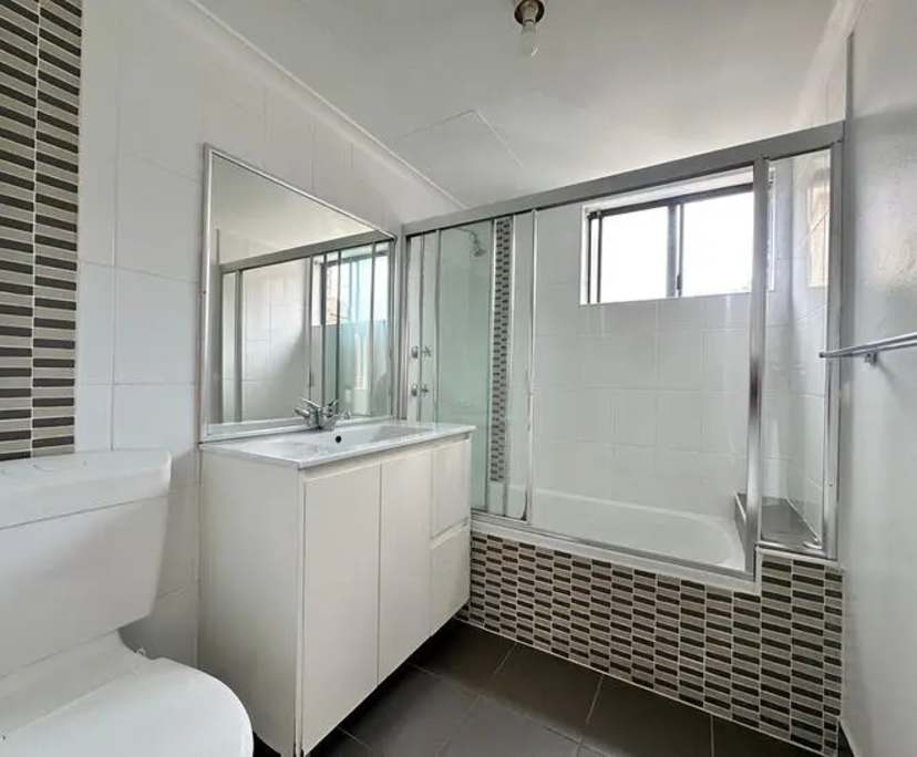 Whole property with 2 rooms for rent