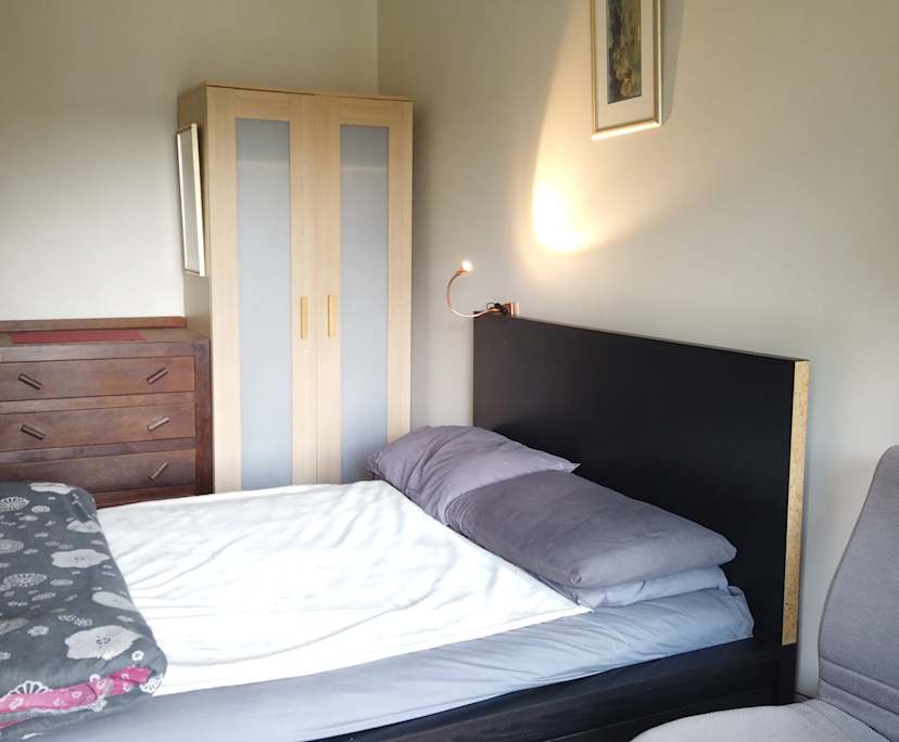 Furnished room in a flatshare