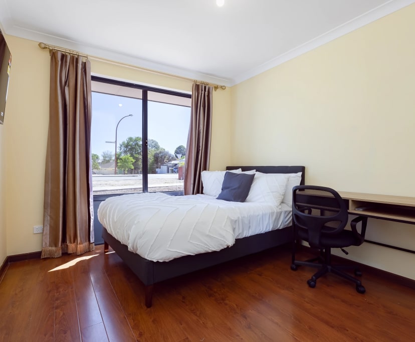 $300, Share-house, 6 bathrooms, Wilson WA 6107