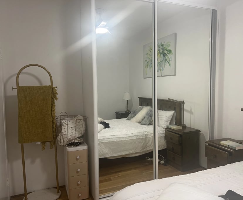 Furnished room in a flatshare