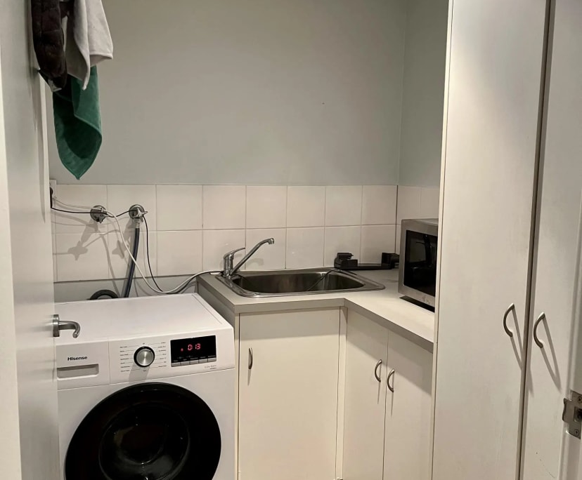 $630, Whole-property, 2 bathrooms, Windsor VIC 3181