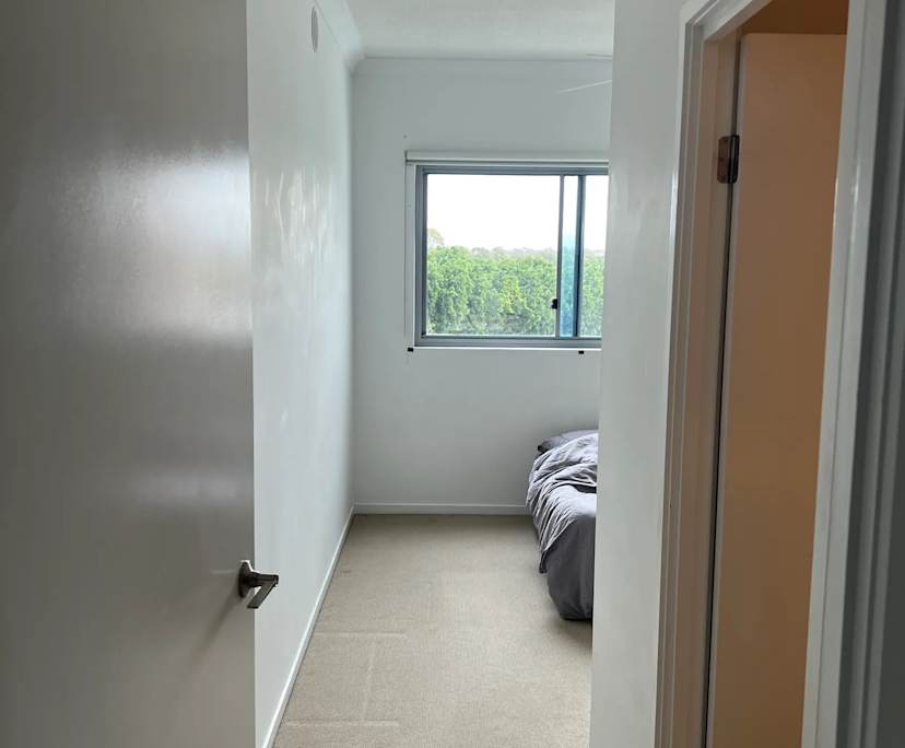 $360, Flatshare, 3 bathrooms, Biggera Waters QLD 4216