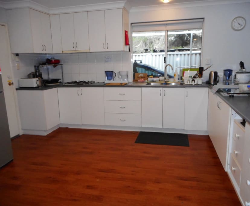 Room for Rent in East Cannington, Perth 190, Furn...