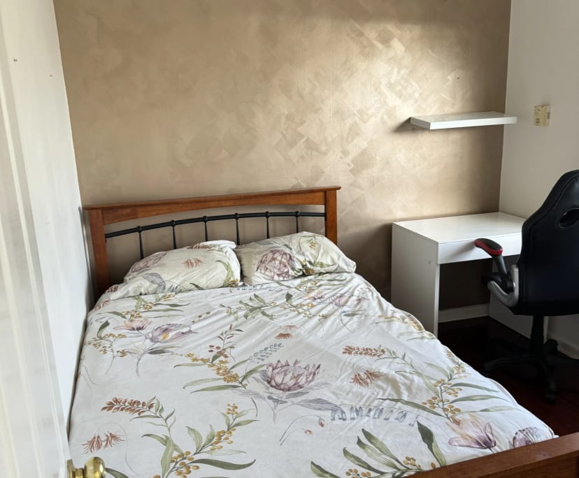 $300, Student-accommodation, 3 bathrooms, Para Hills SA 5096