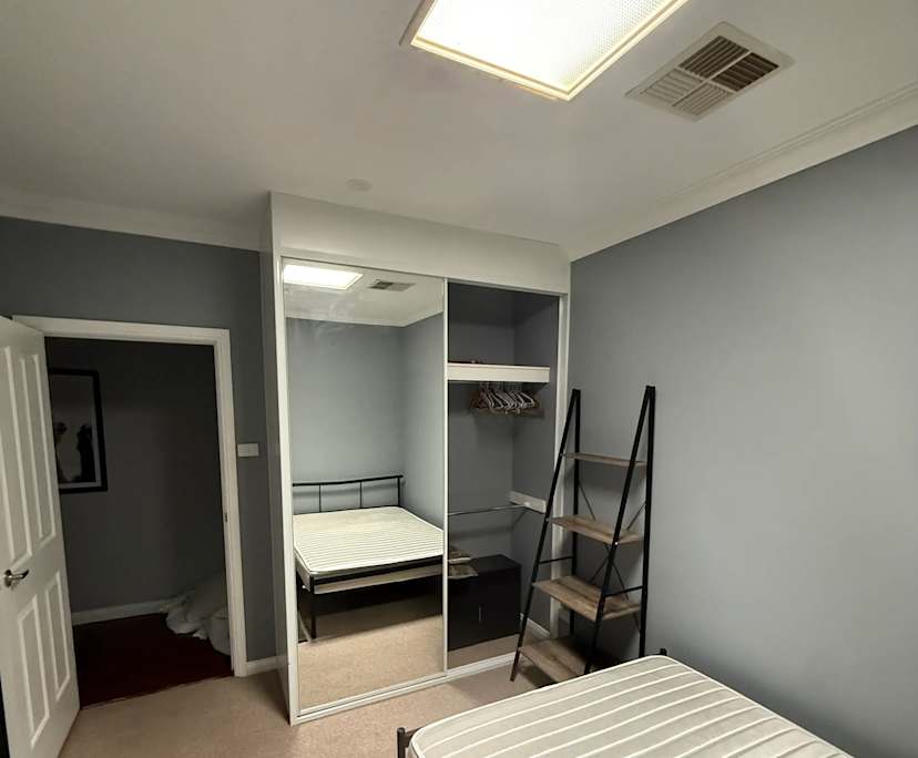 $300, Flatshare, 2 bathrooms, New Lambton NSW 2305