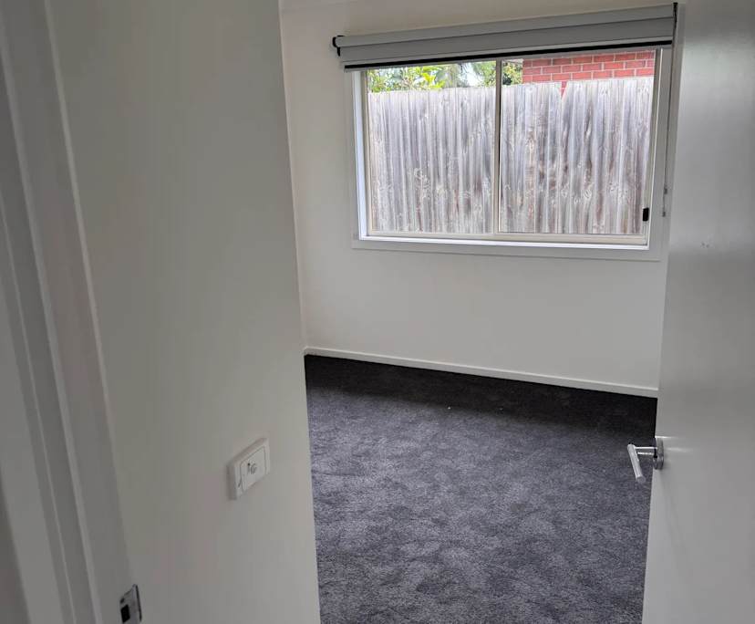 Unfurnished room in a share house