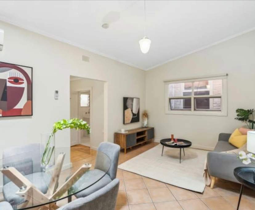 Room in a share house