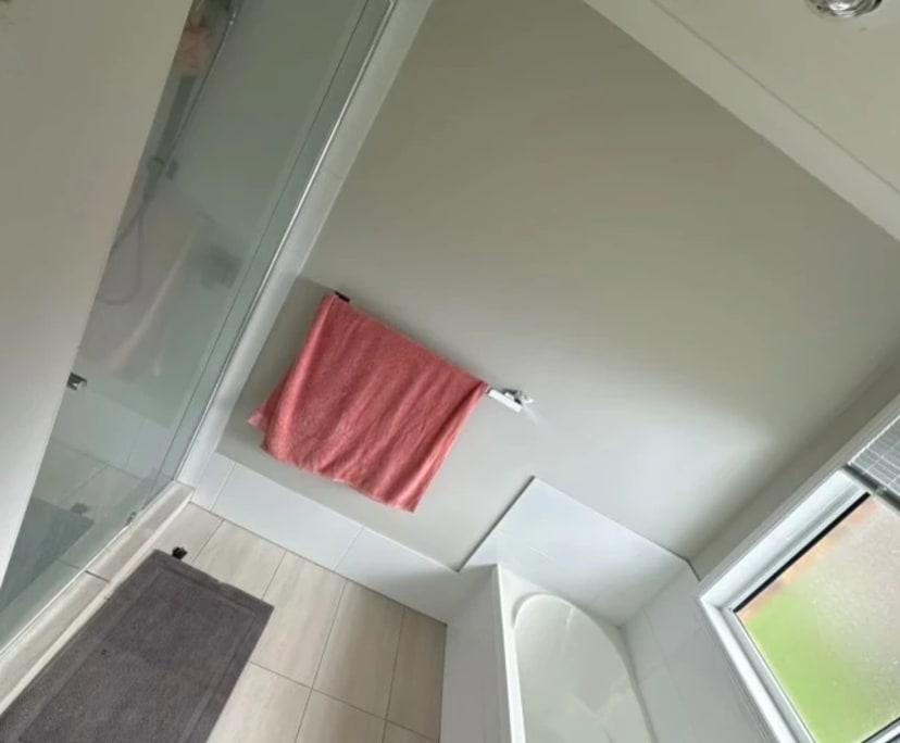 $350, Share-house, 3 bathrooms, Banora Point NSW 2486