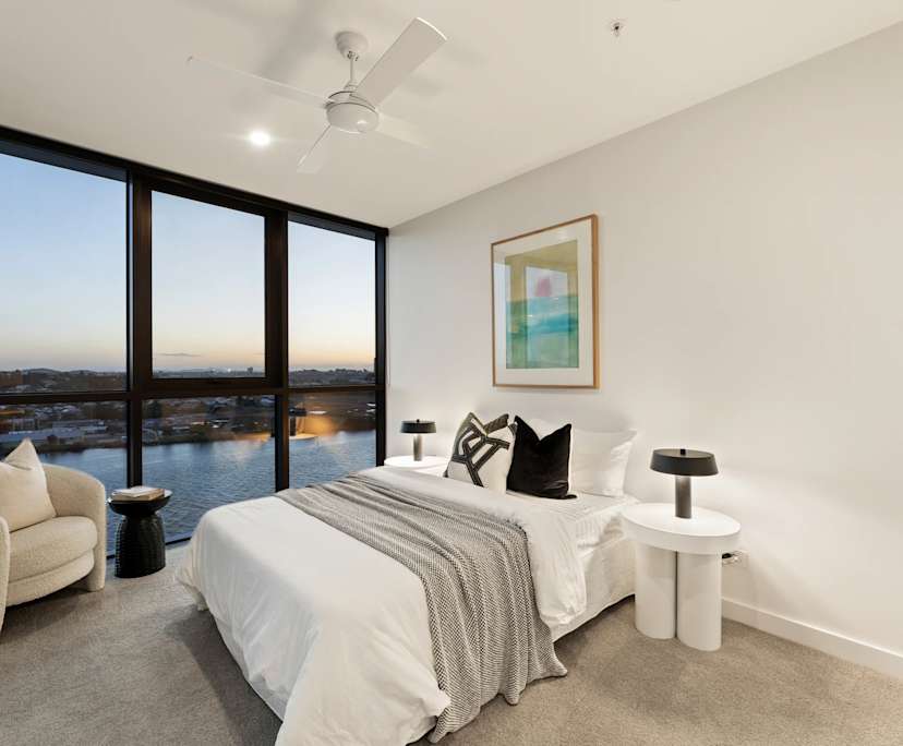 Unfurnished room with own bathroom