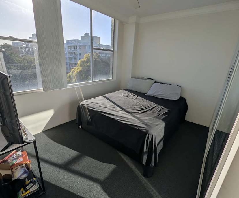 Furnished room in a flatshare