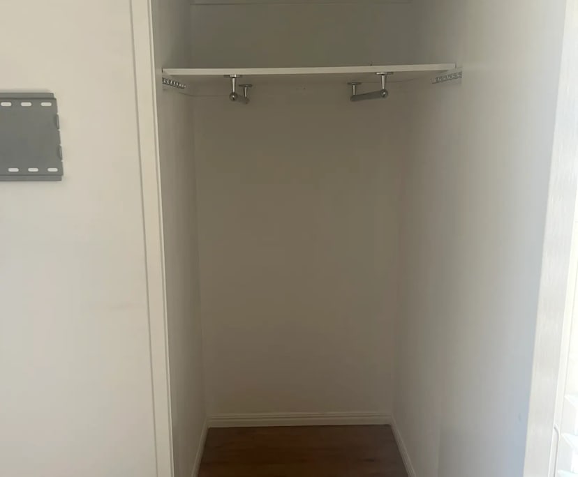 Unfurnished room in a share house