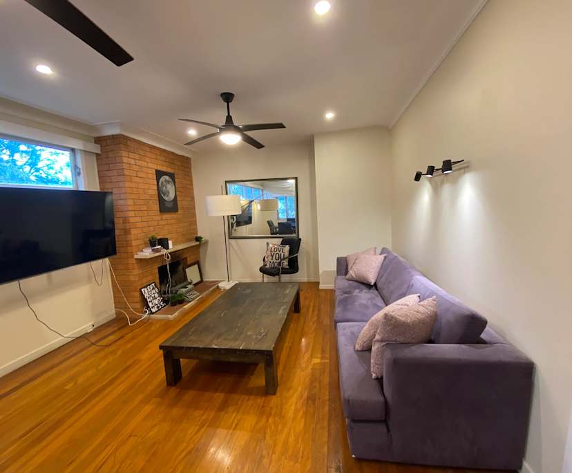 $295, Share-house, 5 bathrooms, Saint Lucia QLD 4067