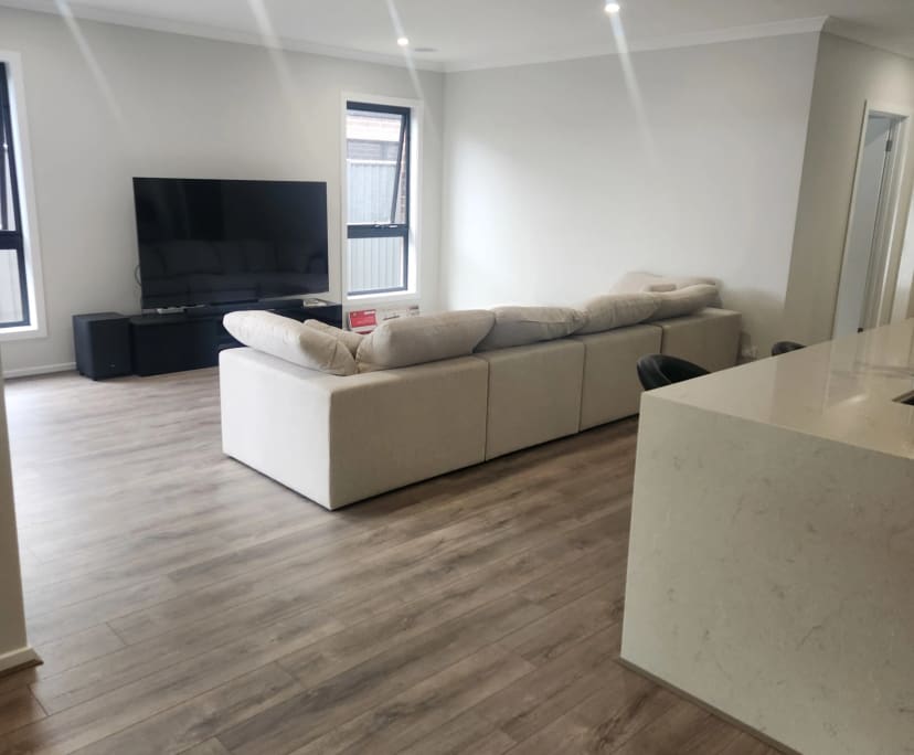 Unfurnished room in a share house