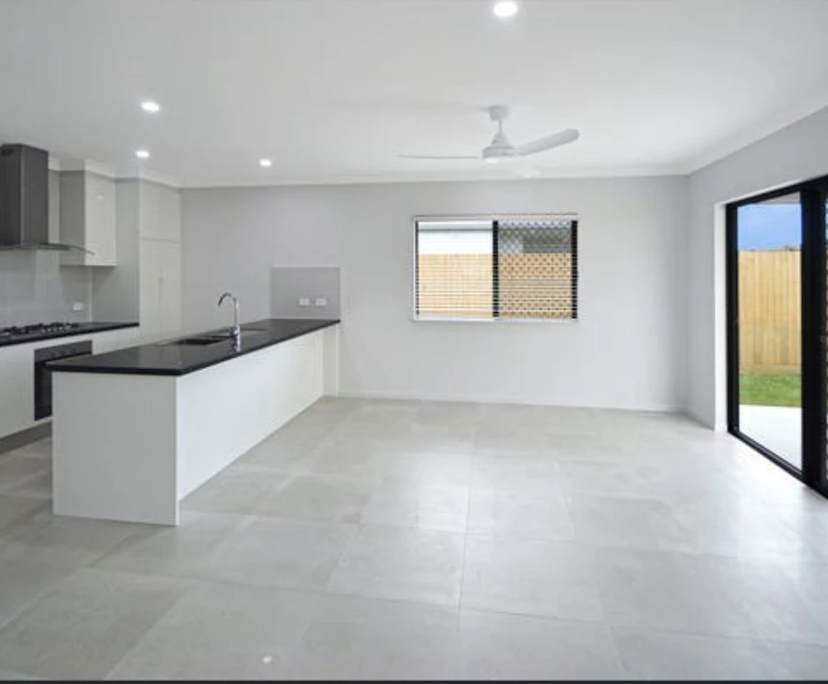 Unfurnished room in a share house