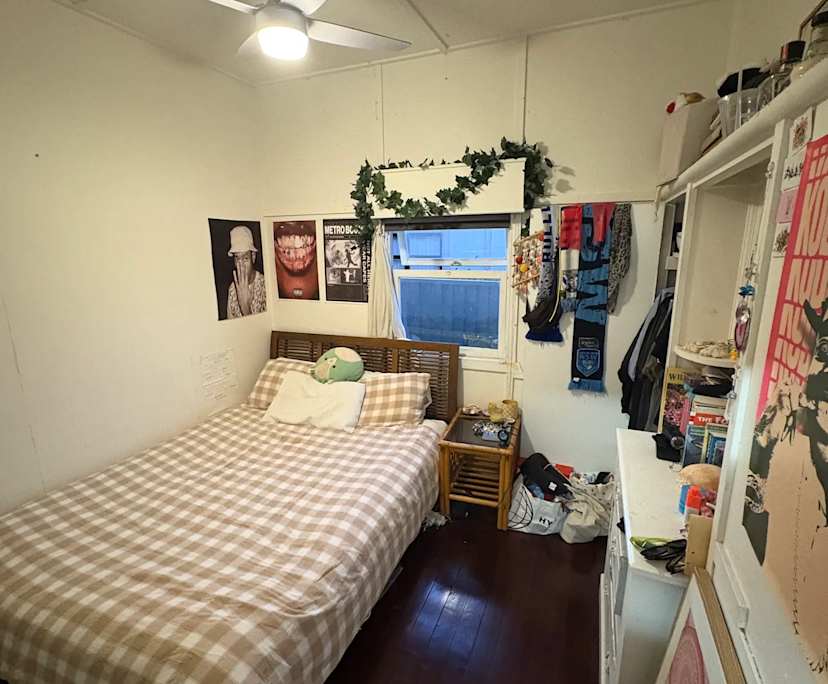 Furnished room in a share house