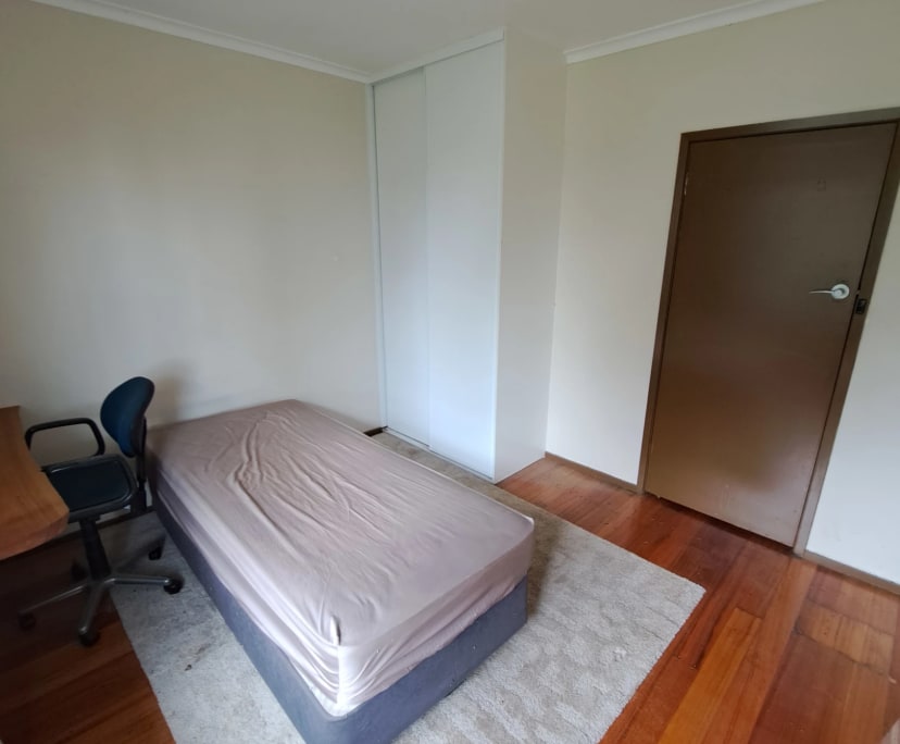 Room in a share house