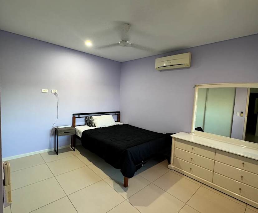 Furnished room in a flatshare