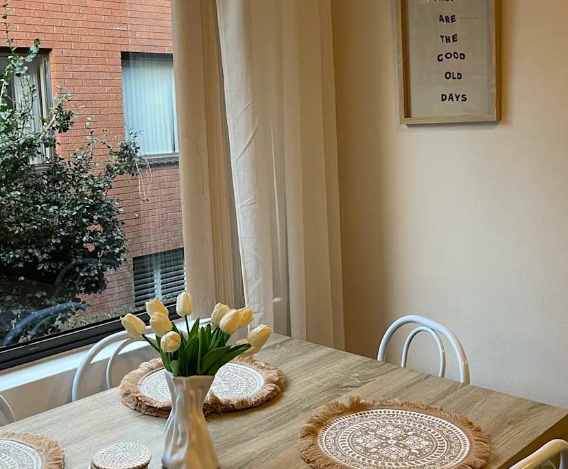 Furnished room in a flatshare