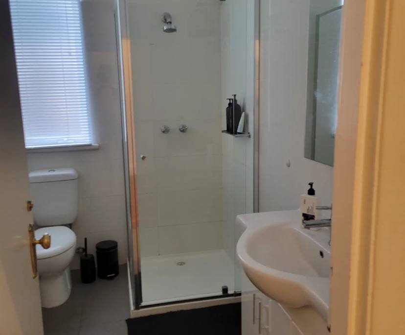 $350, Share-house, 2 bathrooms, Caulfield North VIC 3161