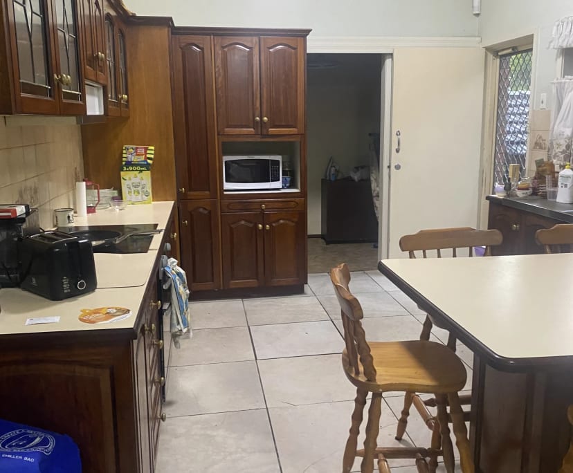 $270, Share-house, 5 bathrooms, Oak Flats NSW 2529