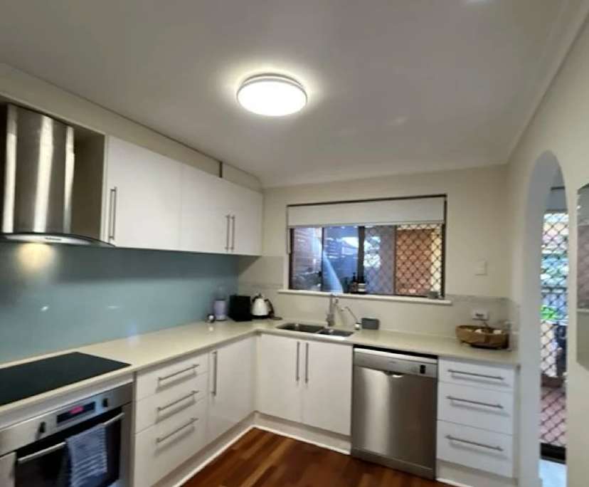 Whole property with 3 rooms for rent