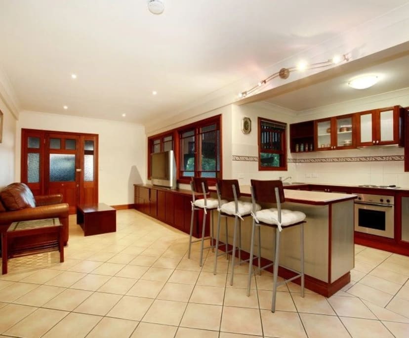 $290, Share-house, 5 bathrooms, Newmarket QLD 4051