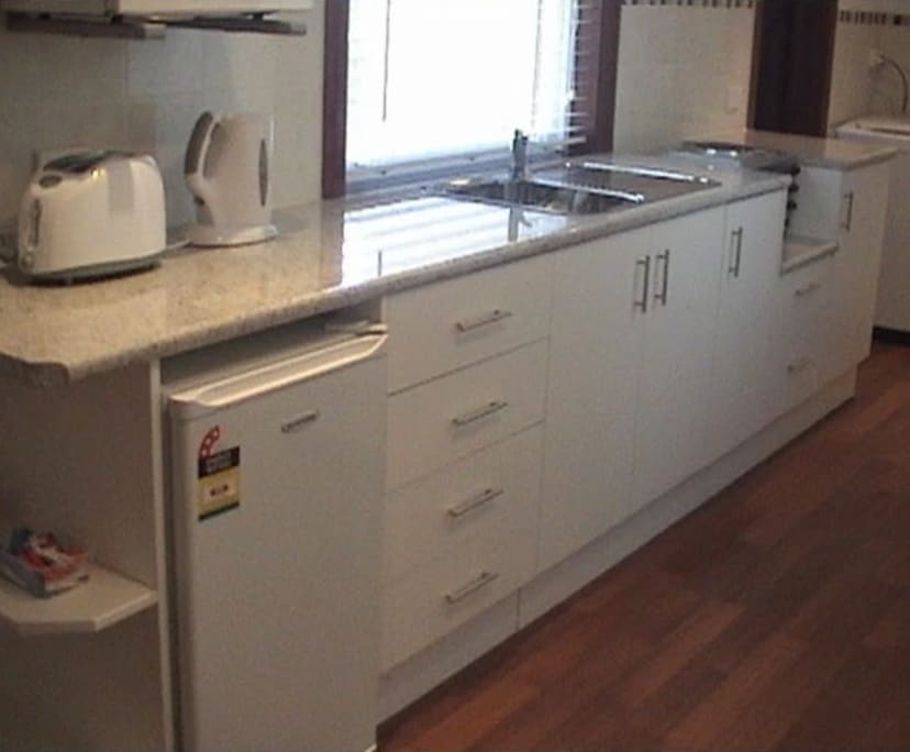 Granny Flat for Rent in Novar Gardens, Adelaide 3...