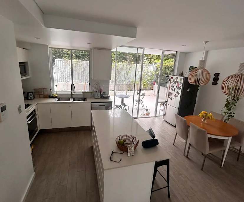 $800, 1-bed, 1 bathroom, Maroubra NSW 2035