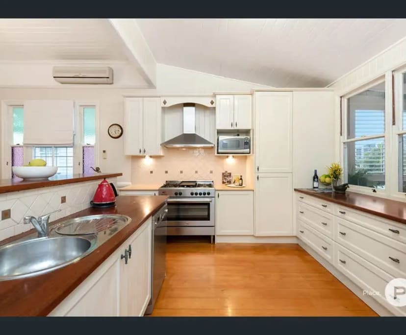 Furnished room in a share house