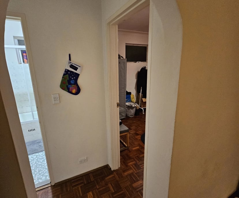 Room for Rent in Crows Nest, Sydney 300, Furnishe...